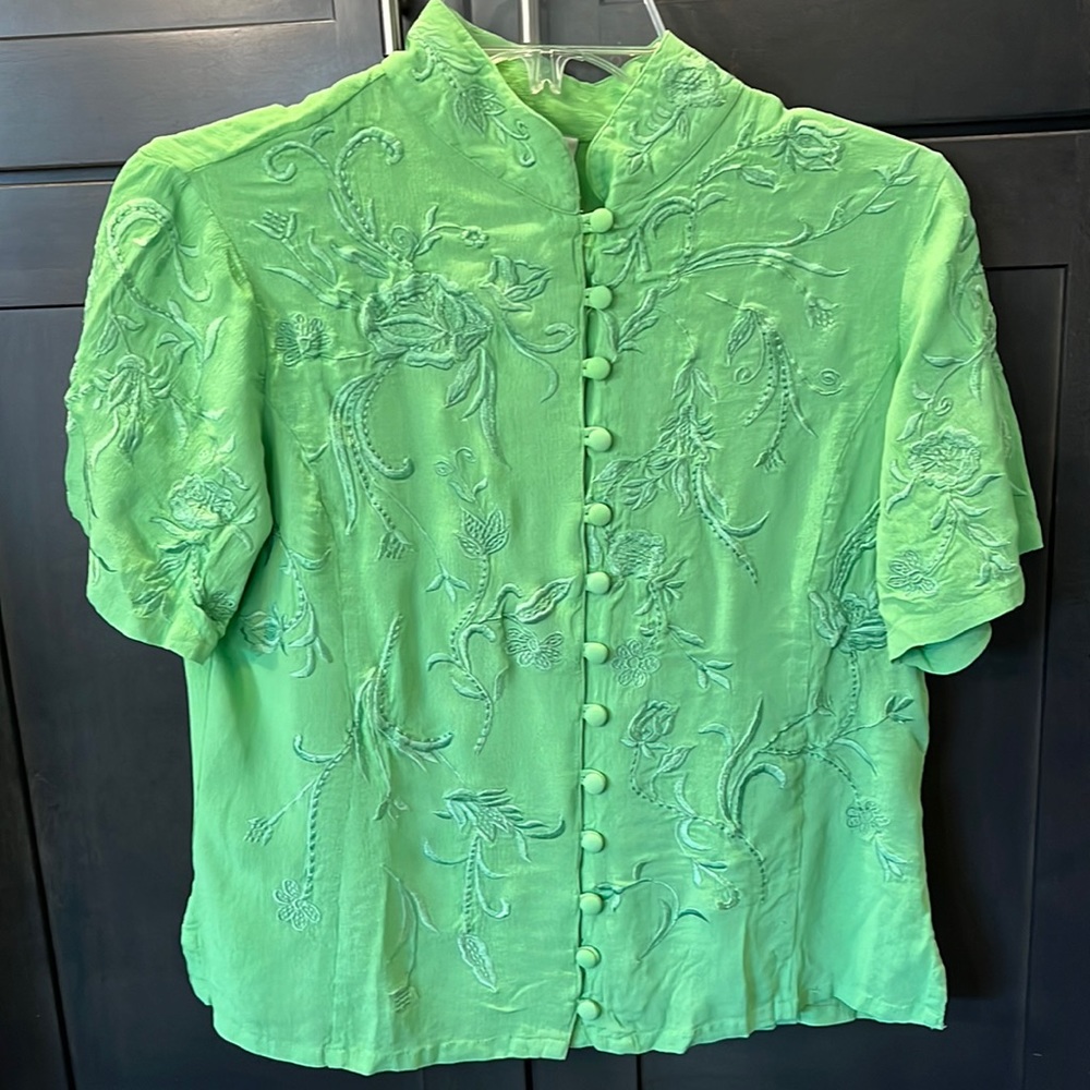 Worn once beautiful Lime Green Blouse by Together! Size 8 - Picture 7 of 16